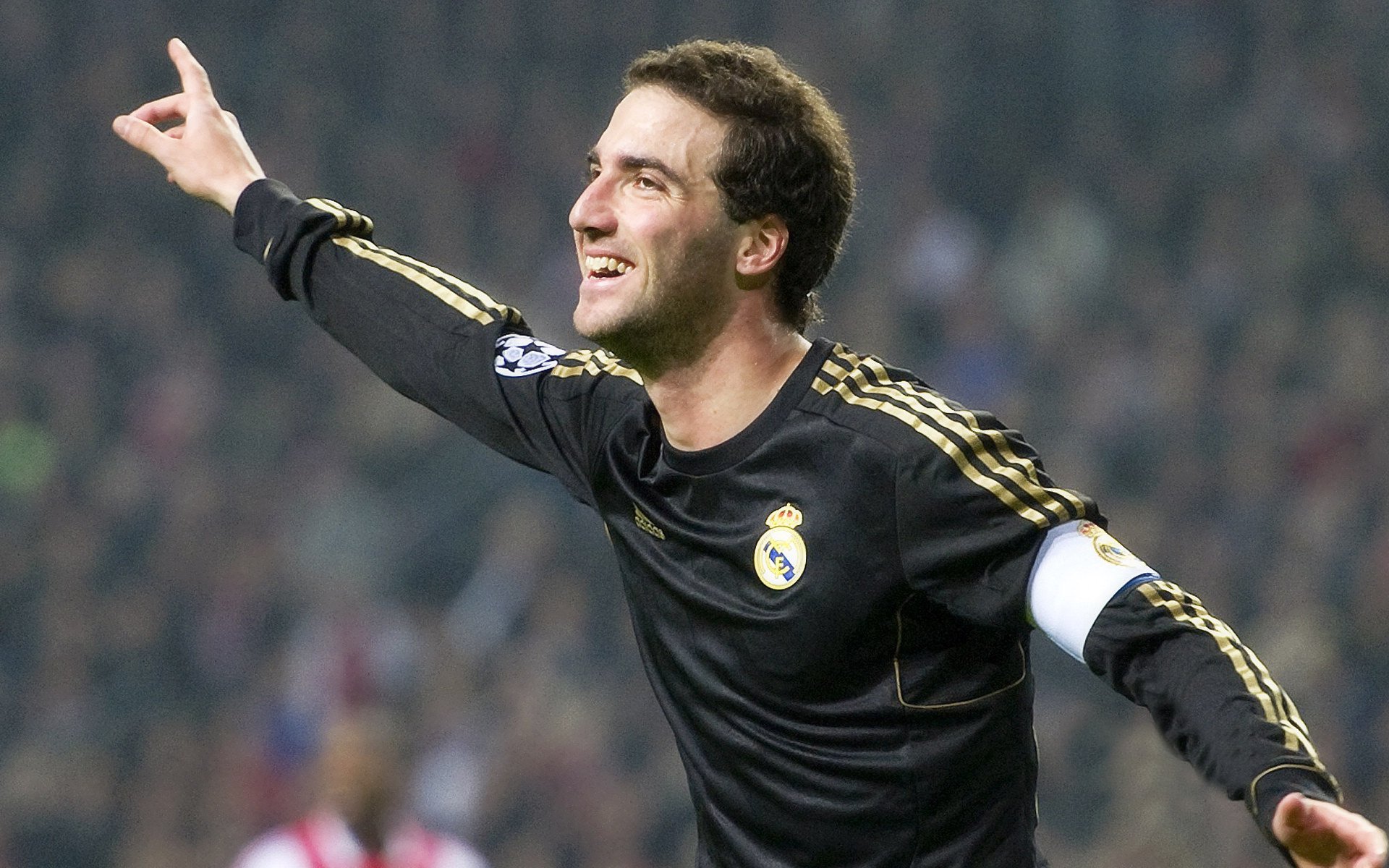 绝杀!补时世界波改写欧冠命运,绝杀!补时世界波改写欧冠命运
